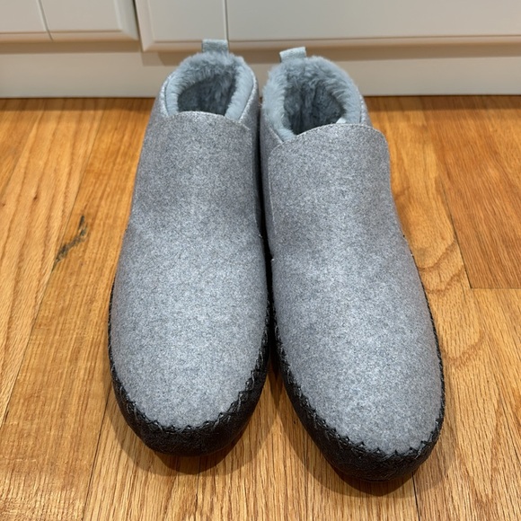 TOMS WOMEN NAHLA FROST GREY VEGAN SLIPPER SIZE 9 - Picture 2 of 6